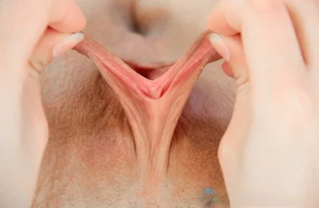 Хардкорная девушка Лили Лав ласкает киску игрушками после минета и получает сперму на лицо - Lily Love